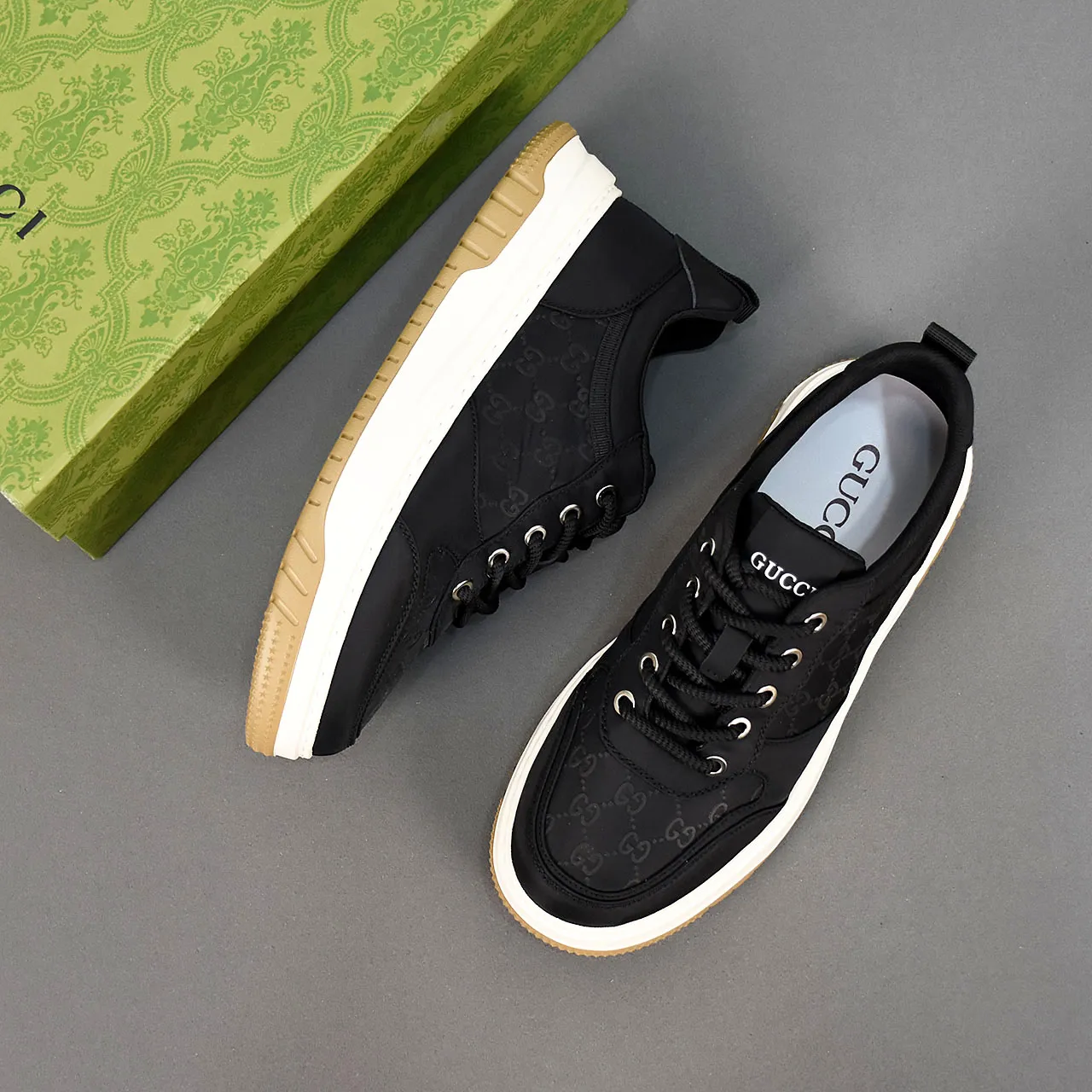 PP400👟👟👟Gucci【Gucci】Fashionable lace-up cloth shoes, uppers made of breathable fabric, rubber foam soles, men's size 39-44.
